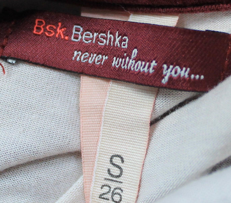 Bershka Majica - ISKORISTI.ME